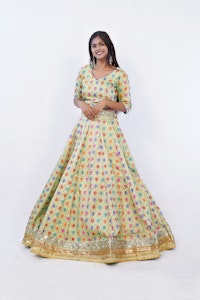 Lehenga Cholis-thumb